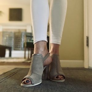 Kelsi Dagger peep toe block heels, stunning!